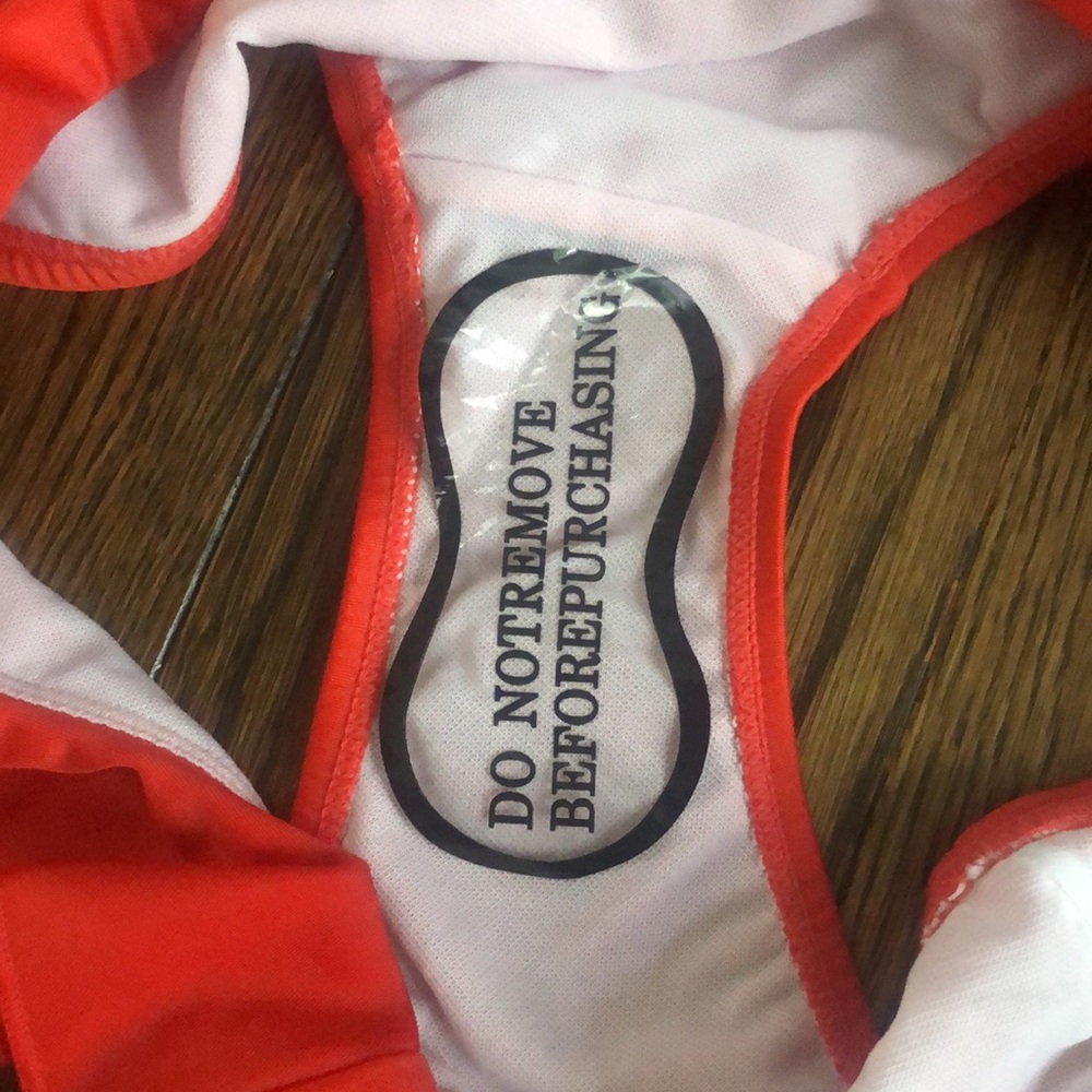 Red Ruffles Bikini โค๏ธ๐๐น๐๐ฅ๐ - Picture 7 of 7